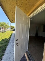 1491 NW 22nd Ct in Fort Lauderdale, FL - Building Photo
