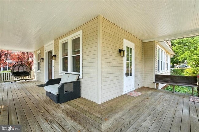 property at 5200 Greenwich Ave