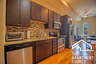 3138 S Indiana Ave in Chicago, IL - Building Photo - Building Photo