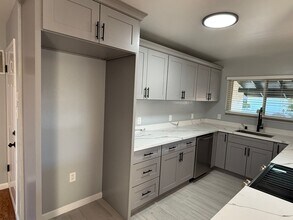 2615 Henry Ave in Pinole, CA - Building Photo - Building Photo