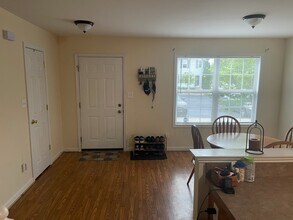 32 Sanford Dr in Bunker Hill, WV - Building Photo - Building Photo