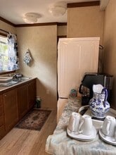 8429 SE 68th Ct in Trenton, FL - Foto de edificio - Building Photo