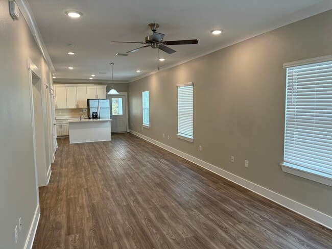 142 N Sand Palm Rd in Freeport, FL - Building Photo - Building Photo