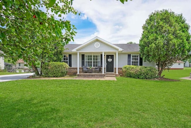 3415 Oak Lawn Dr in Clarksville, TN - Building Photo - Building Photo