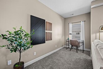 8350 Cascade Ave in West Des Moines, IA - Building Photo - Building Photo