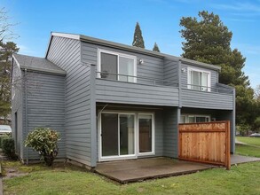 Stoddard Duplexes in Beaverton, OR - Foto de edificio - Building Photo