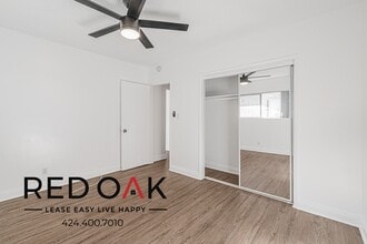 12520 Lakewood Blvd in Downey, CA - Foto de edificio - Building Photo