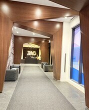 308 Jarvis St in Toronto, ON - Building Photo - Building Photo