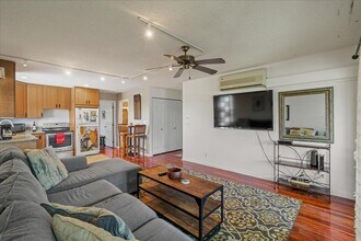 1450 S Kihei Rd in Kihei, HI - Foto de edificio - Building Photo