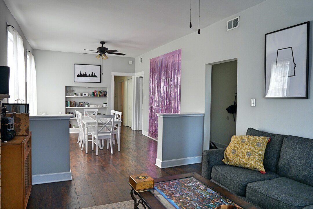 2614 N Richmond St in Chicago, IL - Building Photo