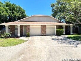 6308 Worchester Knoll in San Antonio, TX - Building Photo