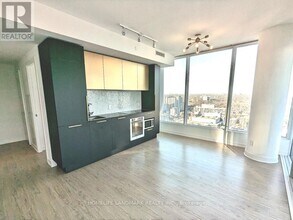 85-PH85 Wood St in Toronto, ON - Building Photo - Building Photo