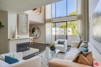 930 N Wetherly Dr-Unit -302 in West Hollywood, CA - Foto de edificio - Building Photo