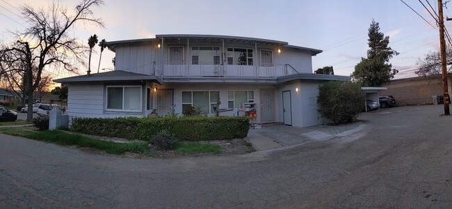 5137 Lapa Dr, Unit #4