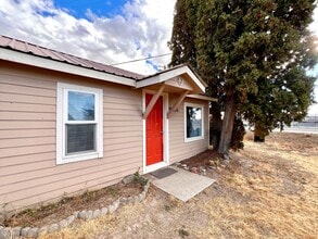 2308 Butterfield Rd in Yakima, WA - Building Photo - Building Photo