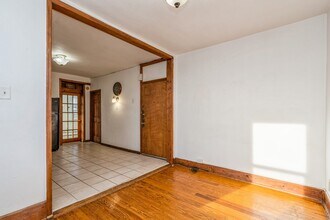 35 Harmon St in Jersey City, NJ - Foto de edificio - Building Photo