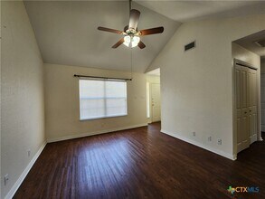 249 Glenbrook Dr in New Braunfels, TX - Building Photo - Building Photo