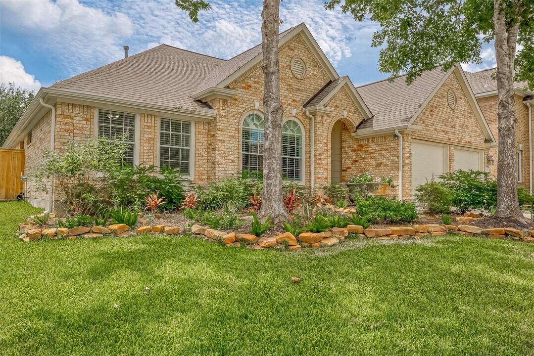 1311 Matson Manor Ct in Spring, TX - Foto de edificio