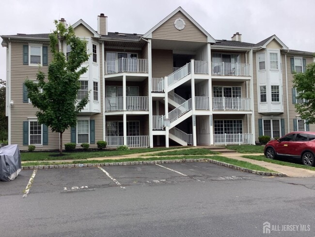 property at 336 Wimbeldon Ct