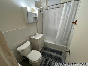 1144 Commonwealth Ave in Boston, MA - Building Photo - Building Photo
