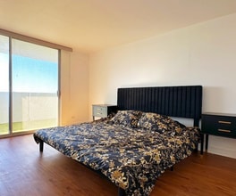 7039 San Pedro Ave in San Antonio, TX - Foto de edificio - Building Photo