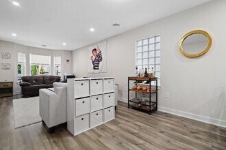 1709 W State St in Milwaukee, WI - Building Photo - Building Photo