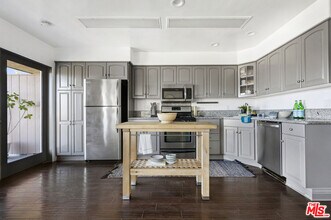 1850 San Jacinto St, Unit 1850 in Los Angeles, CA - Foto de edificio - Building Photo