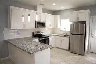 14 N Blair Ave in Edinburg, TX - Building Photo - Building Photo