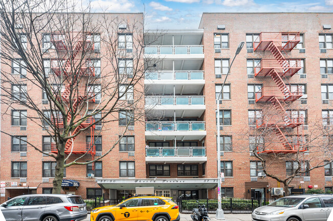 Sheila Terrace in Jackson Heights, NY - Building Photo - Building Photo