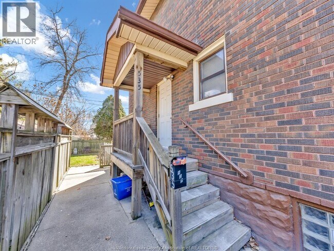 535 Pine St in Windsor, ON - Building Photo - Building Photo