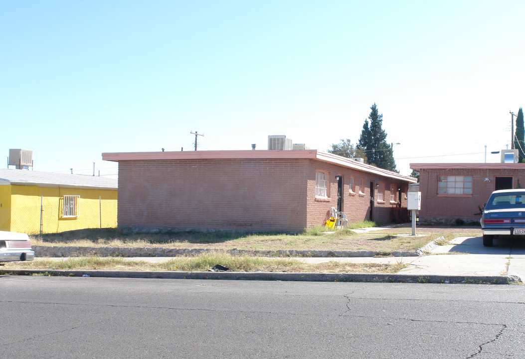 3900 Pierce Ave in El Paso, TX - Building Photo