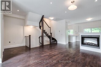 23 Kenneth Wood Cres in Toronto, ON - Building Photo - Building Photo