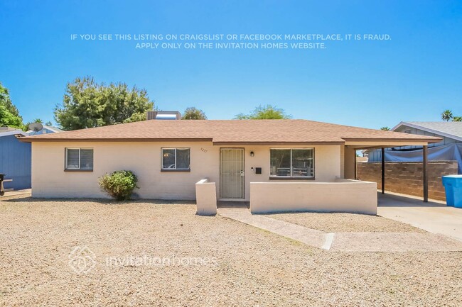 property at 3237 E Windsor Ave