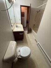 7301 Woburn Cir in Anchorage, AK - Building Photo - Building Photo