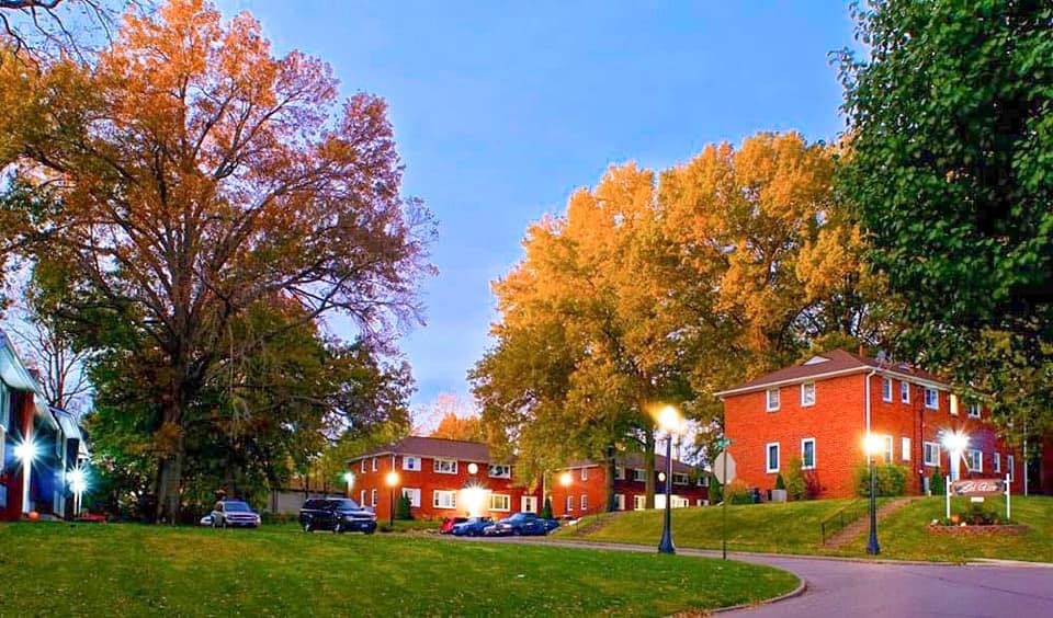 Bel Aire Apartments in Burlington, IA - Foto de edificio