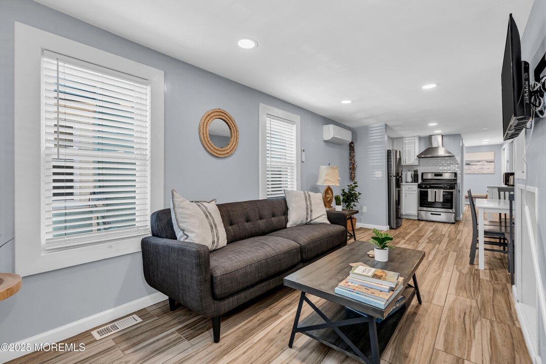 68 Clark Ave in Ocean Grove, NJ - Building Photo