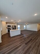 519 San Angelo Ave in Madera, CA - Building Photo