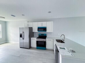 17046 Byron Ave in Port Charlotte, FL - Building Photo - Building Photo