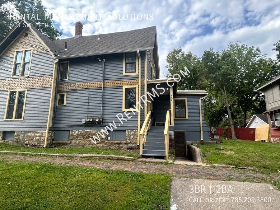 803 SW 11th St in Topeka, KS - Building Photo