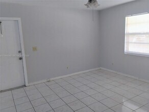 1717 Shenandoah St in Hollywood, FL - Building Photo - Building Photo