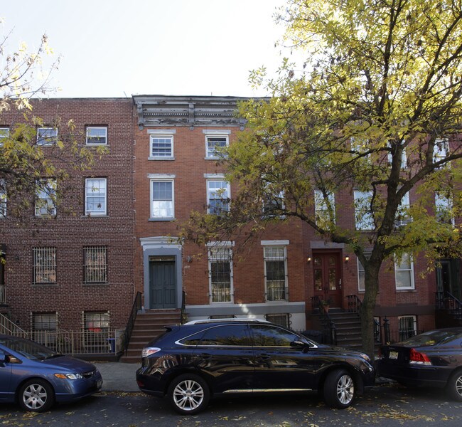 403 Adelphi St in Brooklyn, NY - Foto de edificio - Building Photo