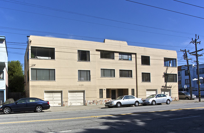 6800 Fulton St in San Francisco, CA - Foto de edificio - Building Photo