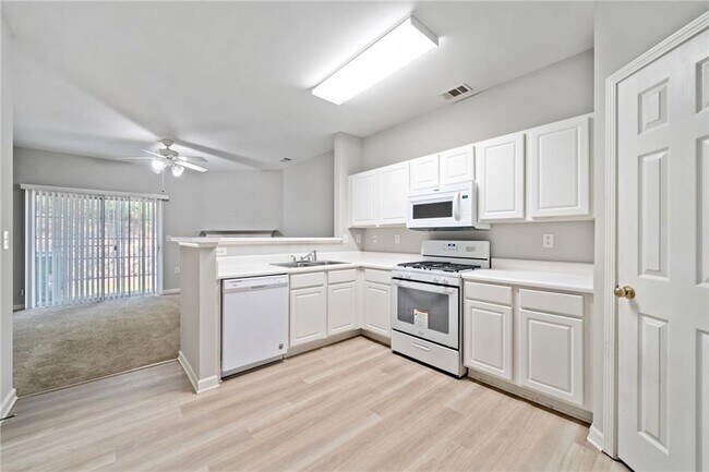 3206 Hidden Cove Cir NW in Peachtree Corners, GA - Building Photo - Building Photo