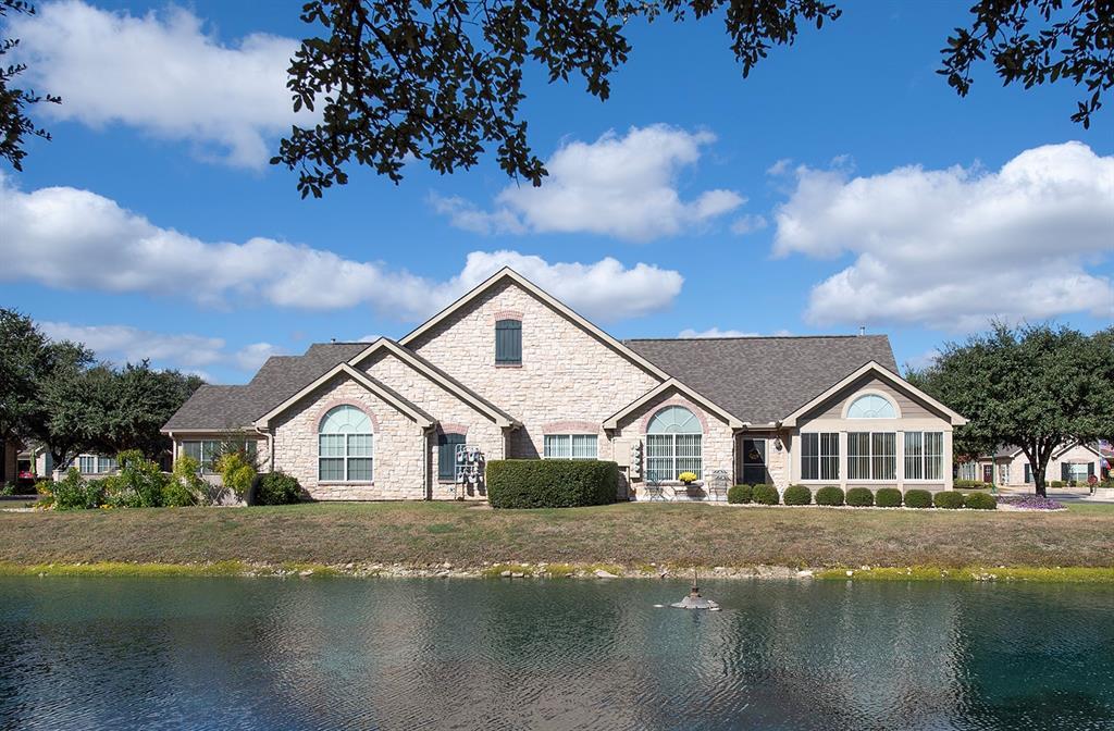 30 Wildwood Dr in Georgetown, TX - Building Photo