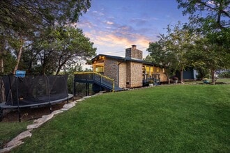 6407 Lynn Ln in Lago Vista, TX - Building Photo - Building Photo