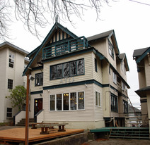 Alpha Tau Omega Apartamentos