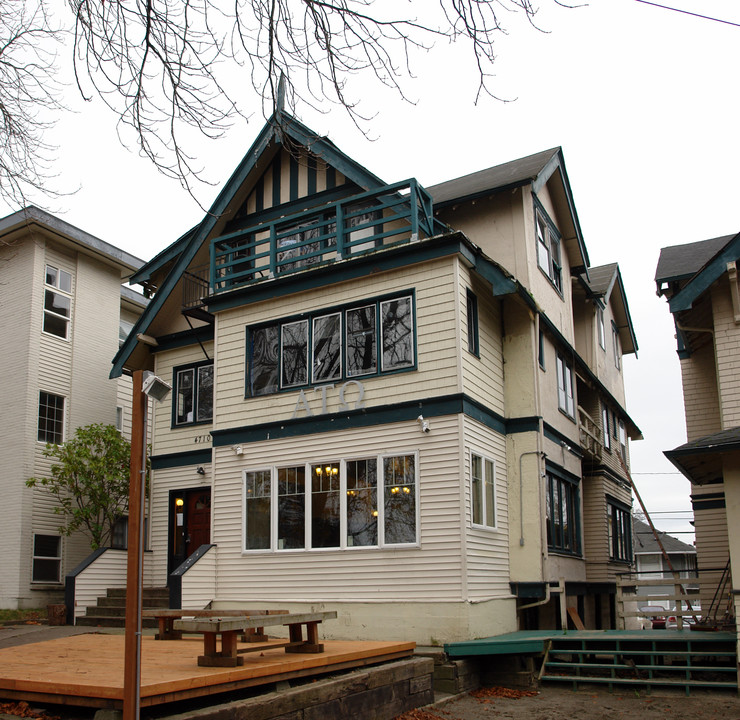 Alpha Tau Omega in Seattle, WA - Building Photo