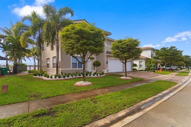 17376 SW 48th St in Miramar, FL - Foto de edificio - Building Photo