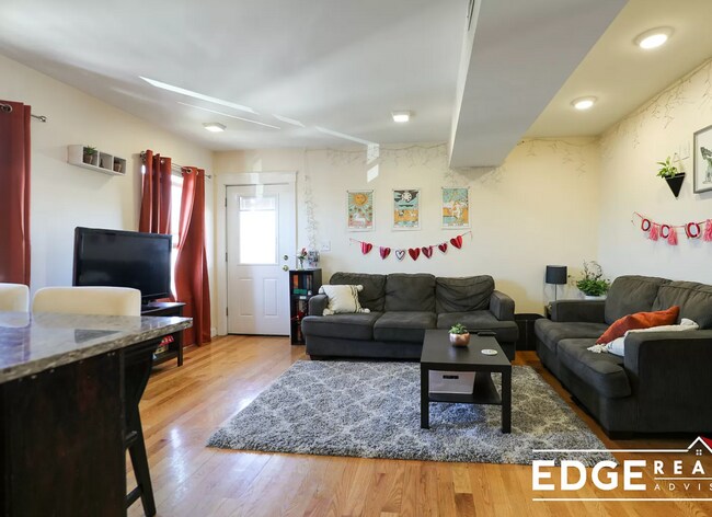 23 Weitz St in Boston, MA - Building Photo - Building Photo