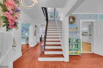 40 Fairway Dr in West Orange, NJ - Building Photo - Building Photo